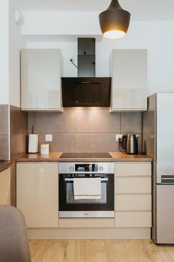 Garden Old Town With Free Parking And Garden Apartment *