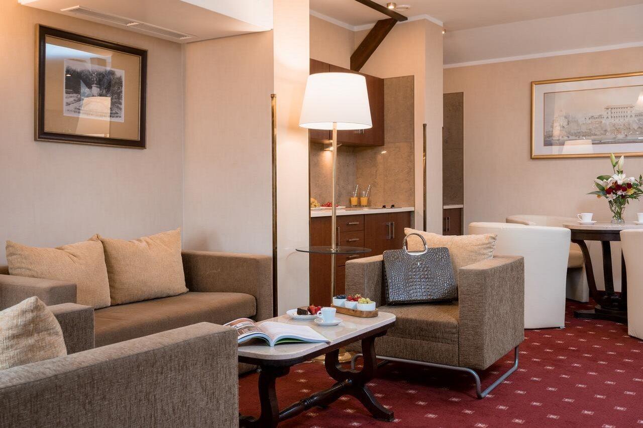 Booking Crown Piast & Spa Kraków