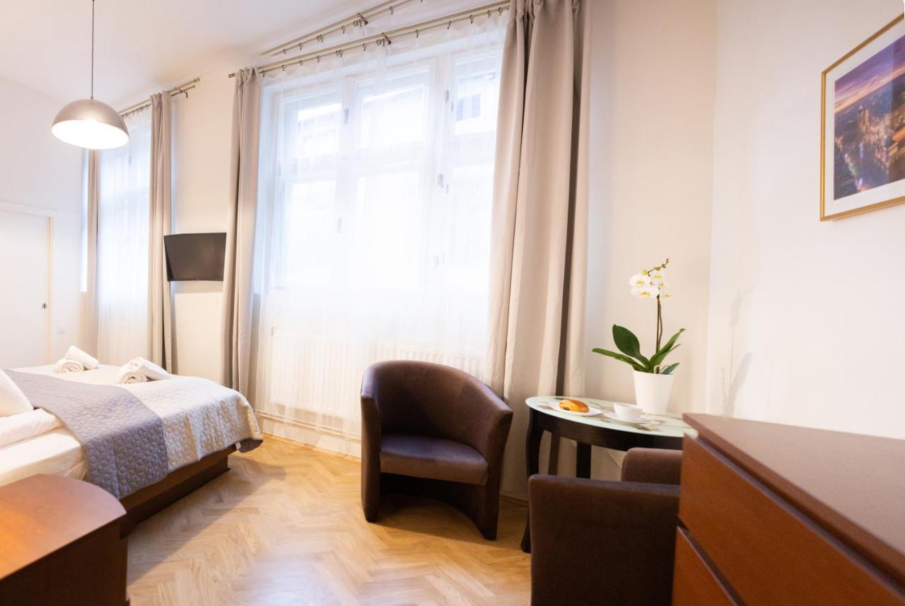 Apartment Apartments Roman