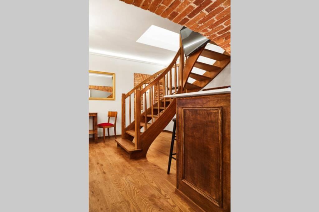 Househost Ii: Studencka Street Apartment Krakow