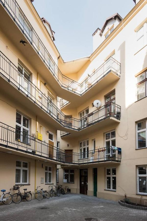 Cozy Mezzanine In Jewish District Near Old Town