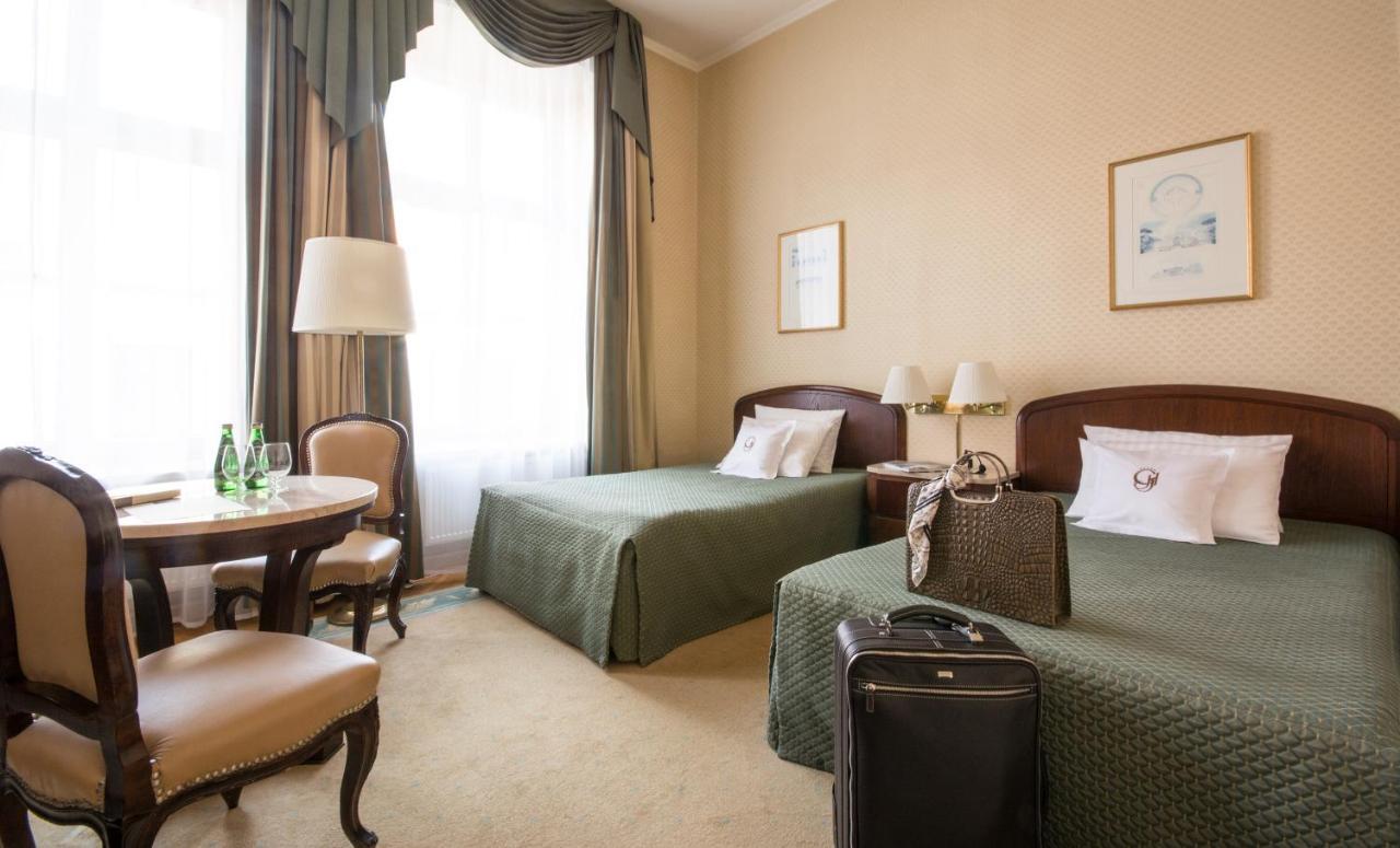 Grand Hotel