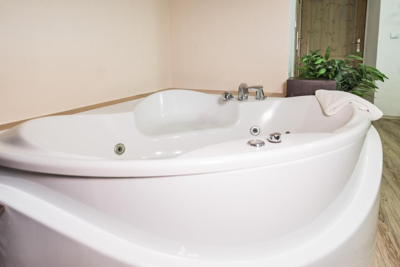 Jacuzzi Jm Wawelofts