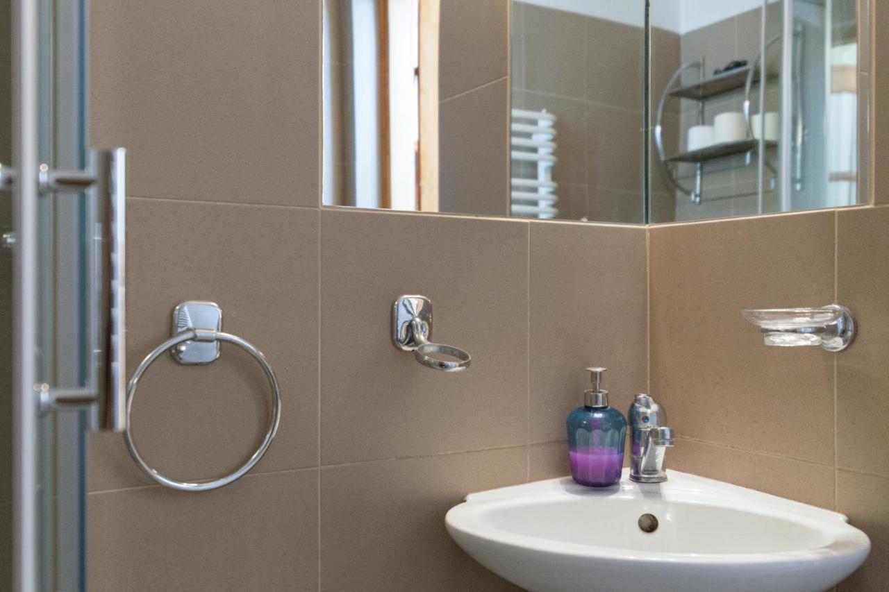 Apartament Szeroka 33 *