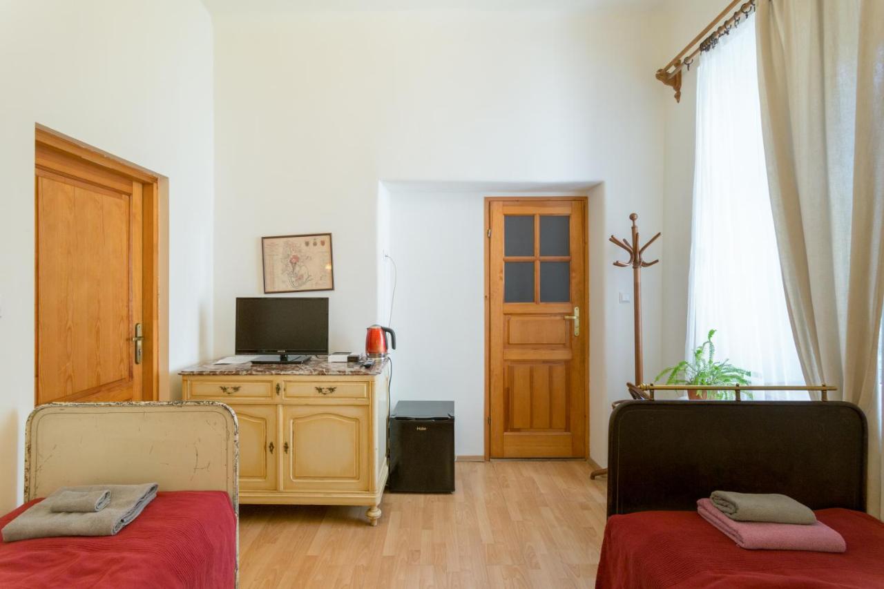 Szeroka 33