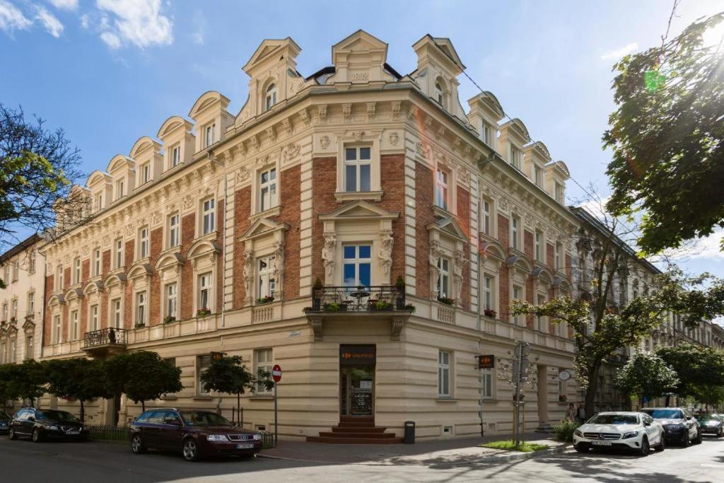 Luxury Czapskich Street