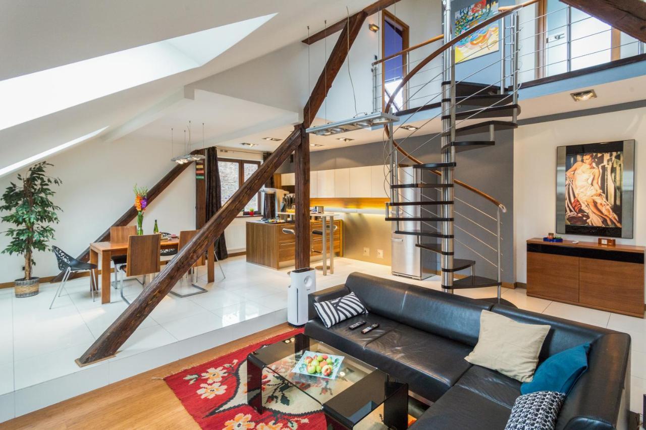 Apartment Magnificent Two-story Loft