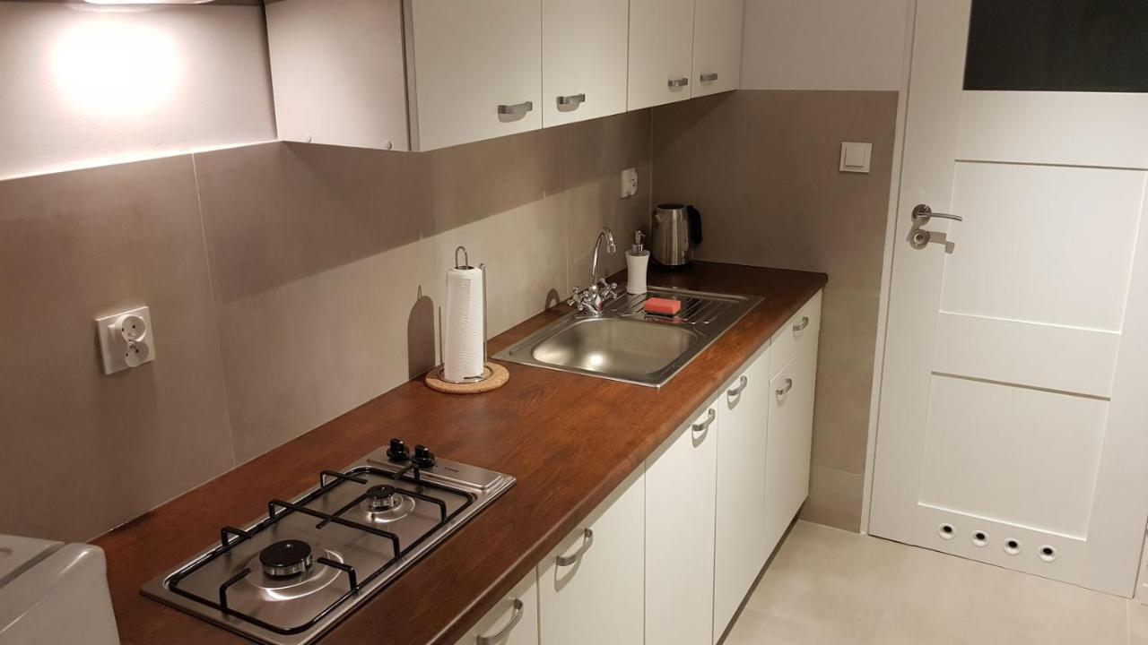 Apartment 99c