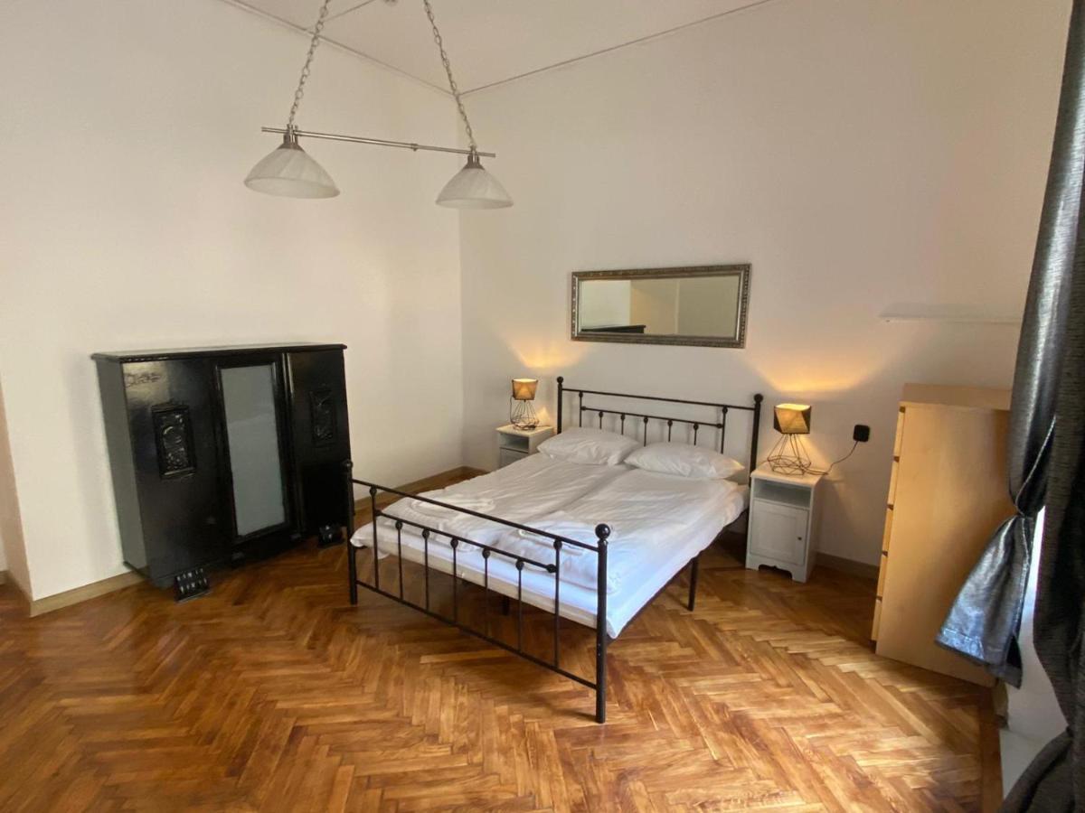 Main Square 18 King Appartement *