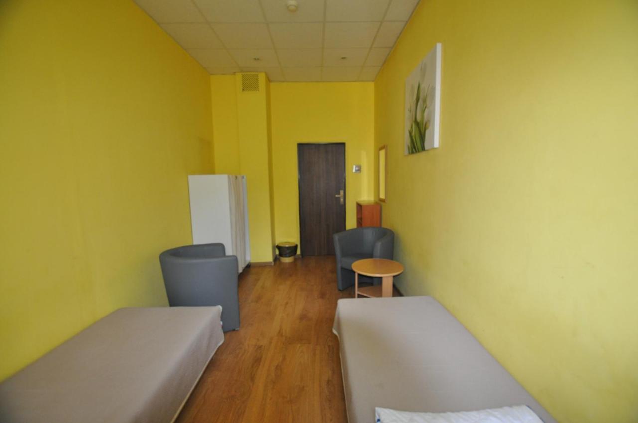 Hostel Schronisko Młodzieżowe Oleandry *