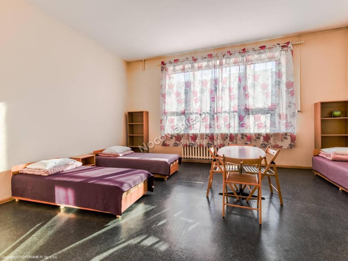 Schronisko Młodzieżowe Oleandry Hostel *