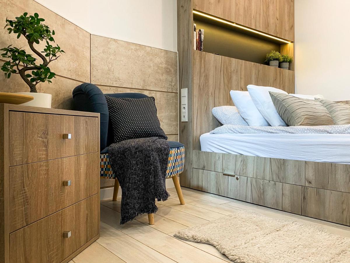 Beautiful For Couples With Air Conditioning - Old Town & Main Station Appartement Krakau