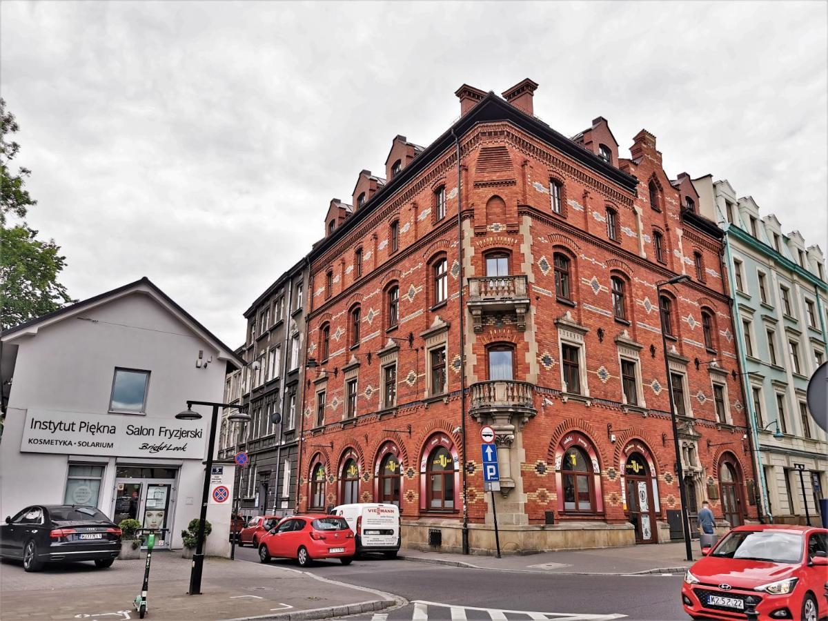 Red Brick Aparthotel 3*