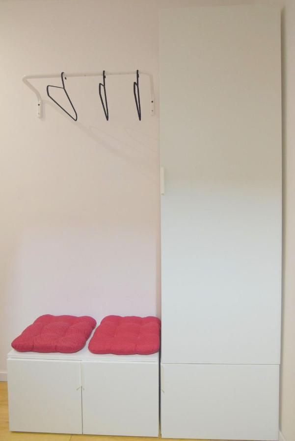 Apartment Topolowa - Self Check In - Next To Main Rail, 10 Min To Main Square