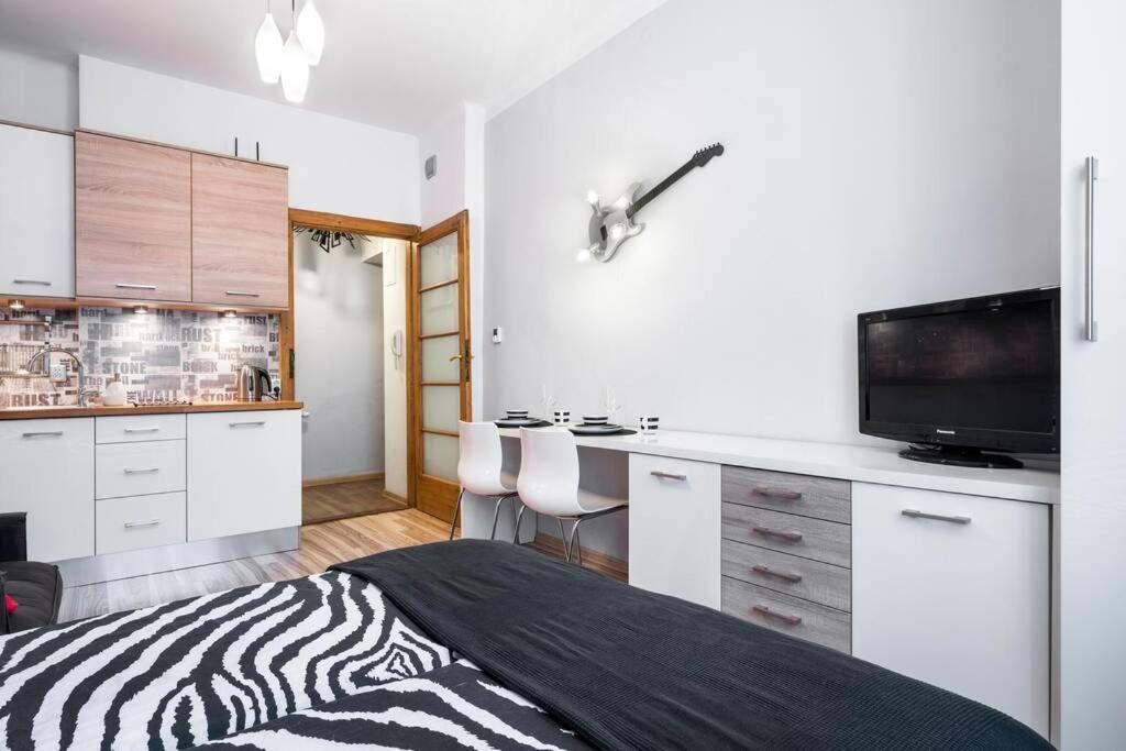 Studio Pomorska , Bezplatny Parking