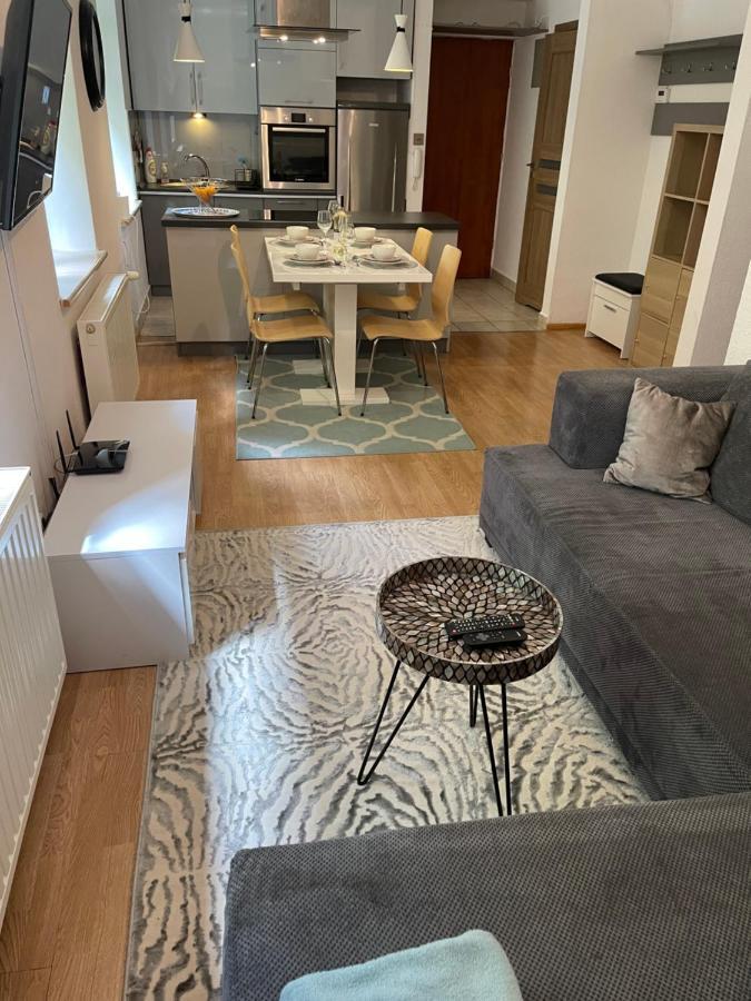 Secret Garden - Wonderful City Centre - Ground Floor - Quiet Location