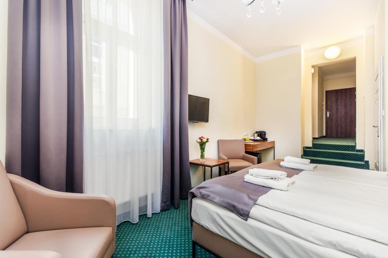 Aparthotel Old Town 3*