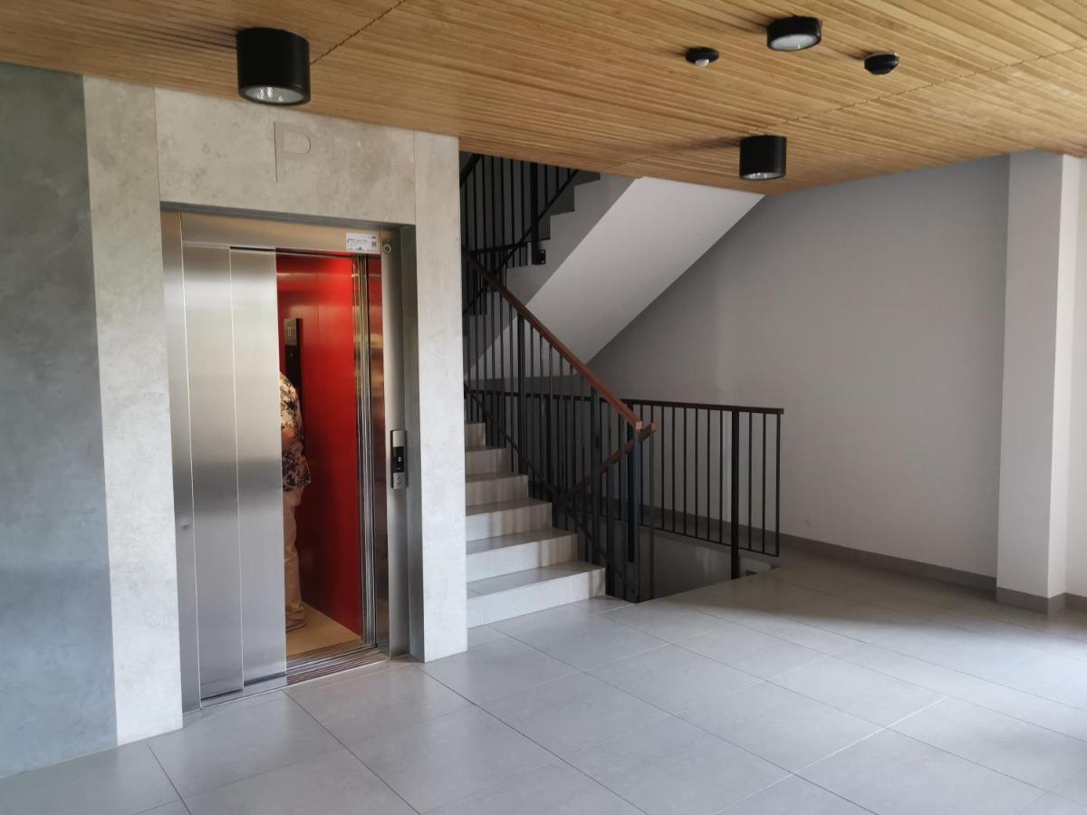 Arena No. 100 Homestay