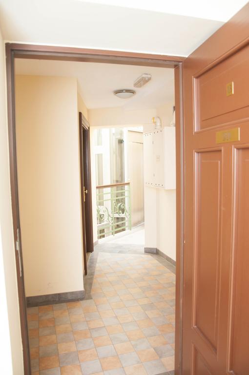 Red Brick Aparthotel 3*