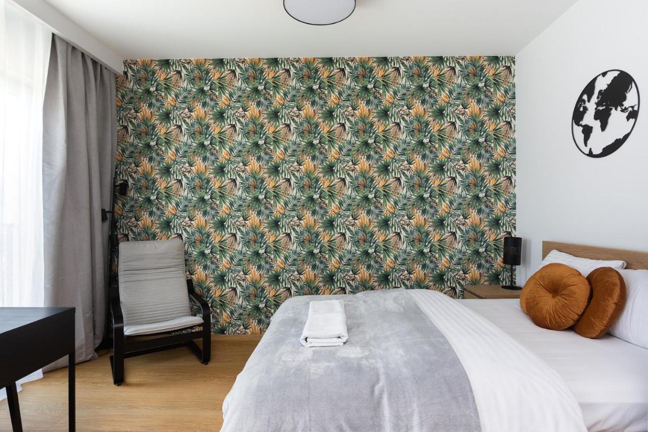 Nearto Main Railway Station Apartment *