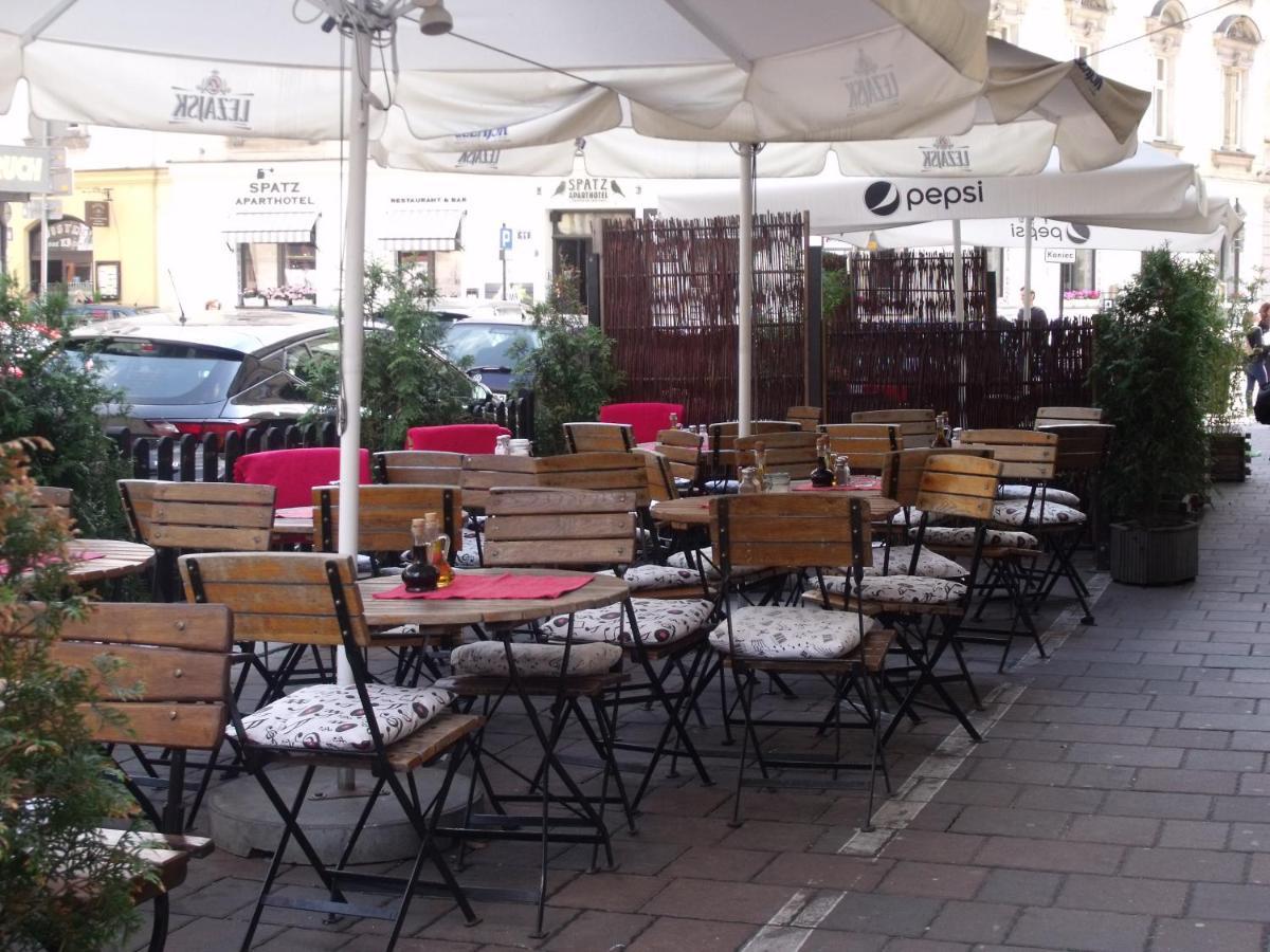 On Miodowa Krakow
