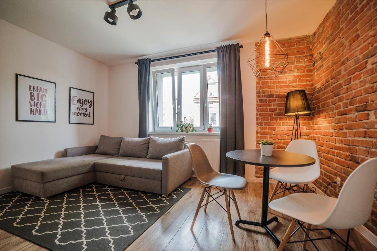 Apartment Wroclawska 30 *