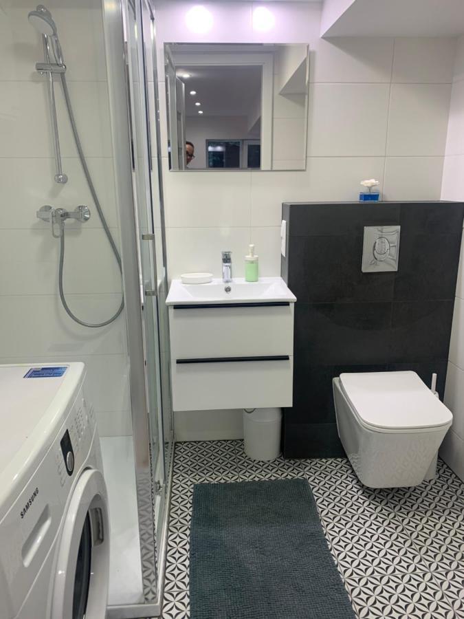 Rzeszowska Apt 01 *
