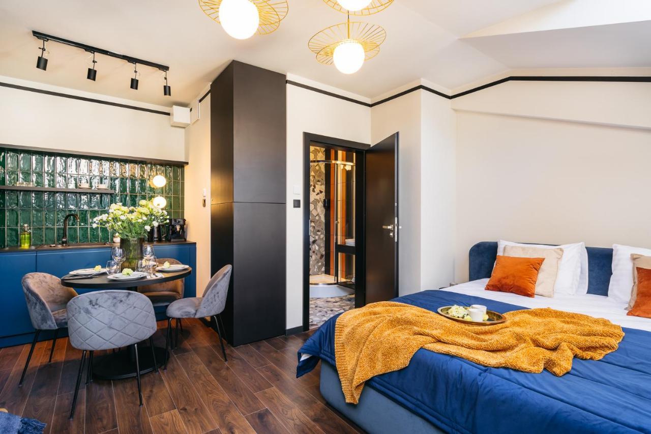 Estery12 Aparthotel *