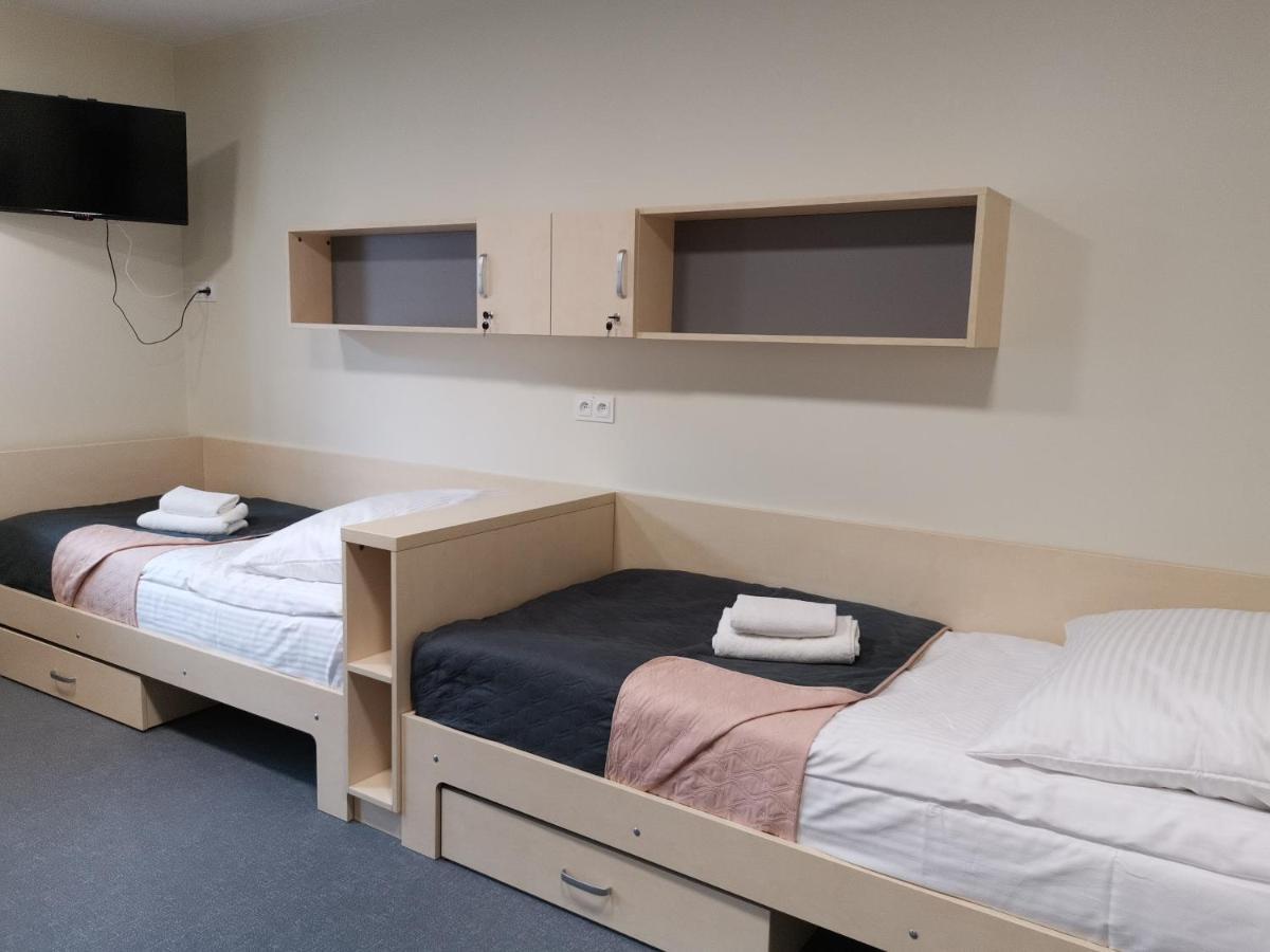 Dom Studencki Zaulek Hostel *