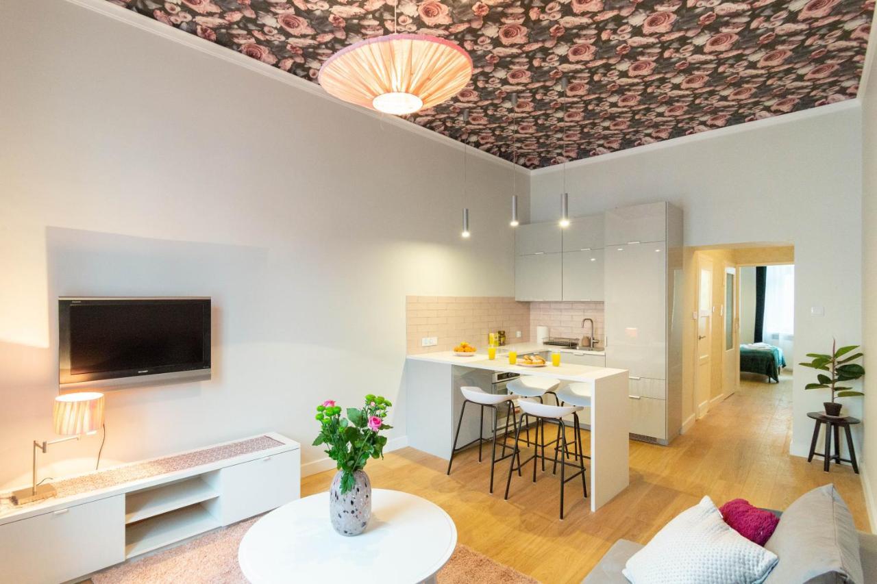 Glamorous And Brand New 2 Bedroom Krakau