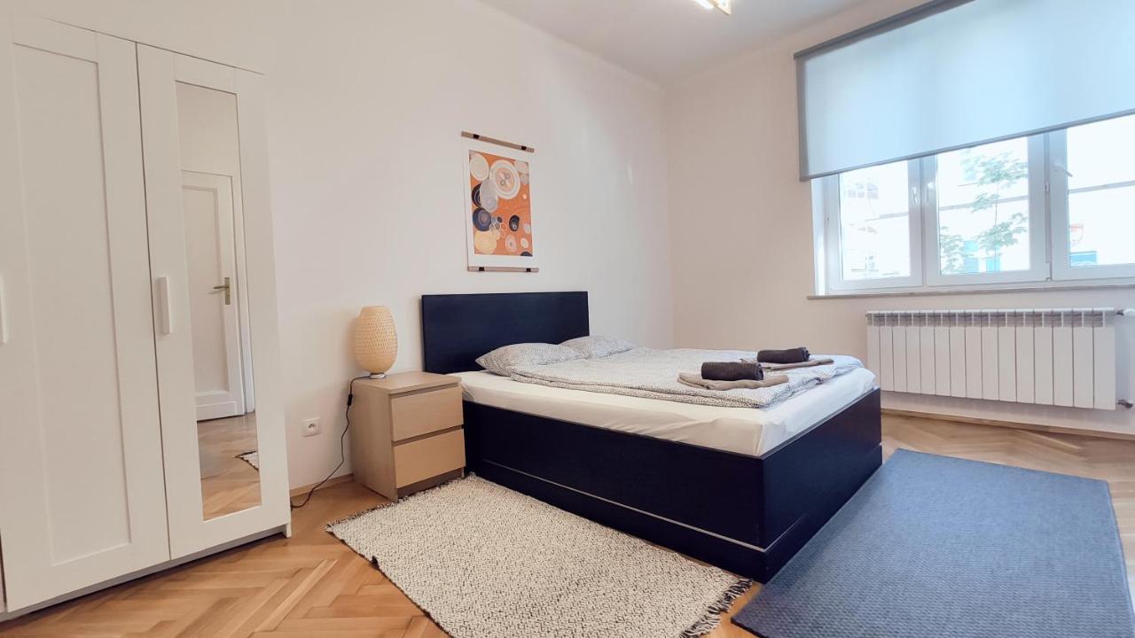 Barska 21 By Homeprime Apartment Krakow