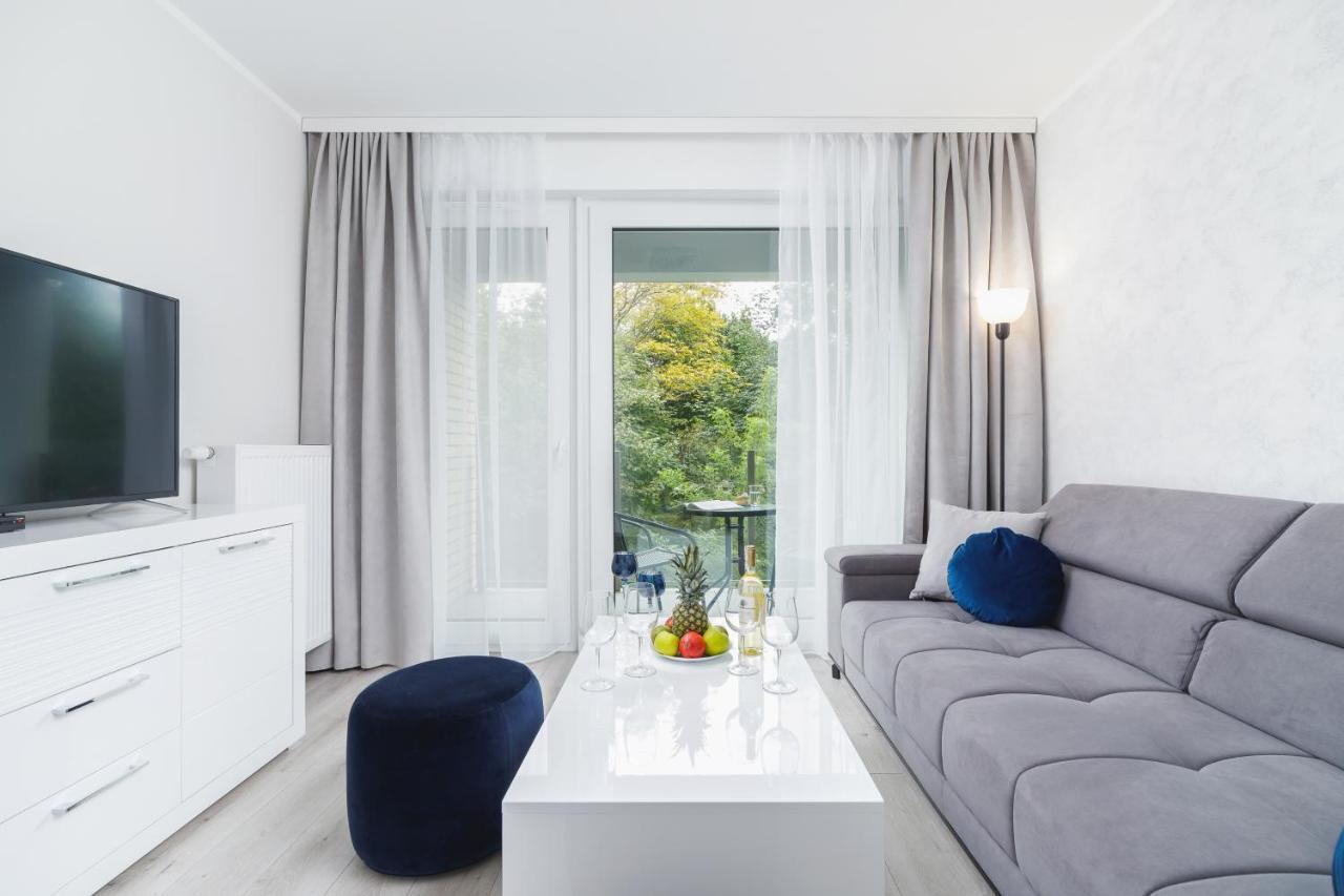 W Parku Lotnikow Tauron Arena By Renters
