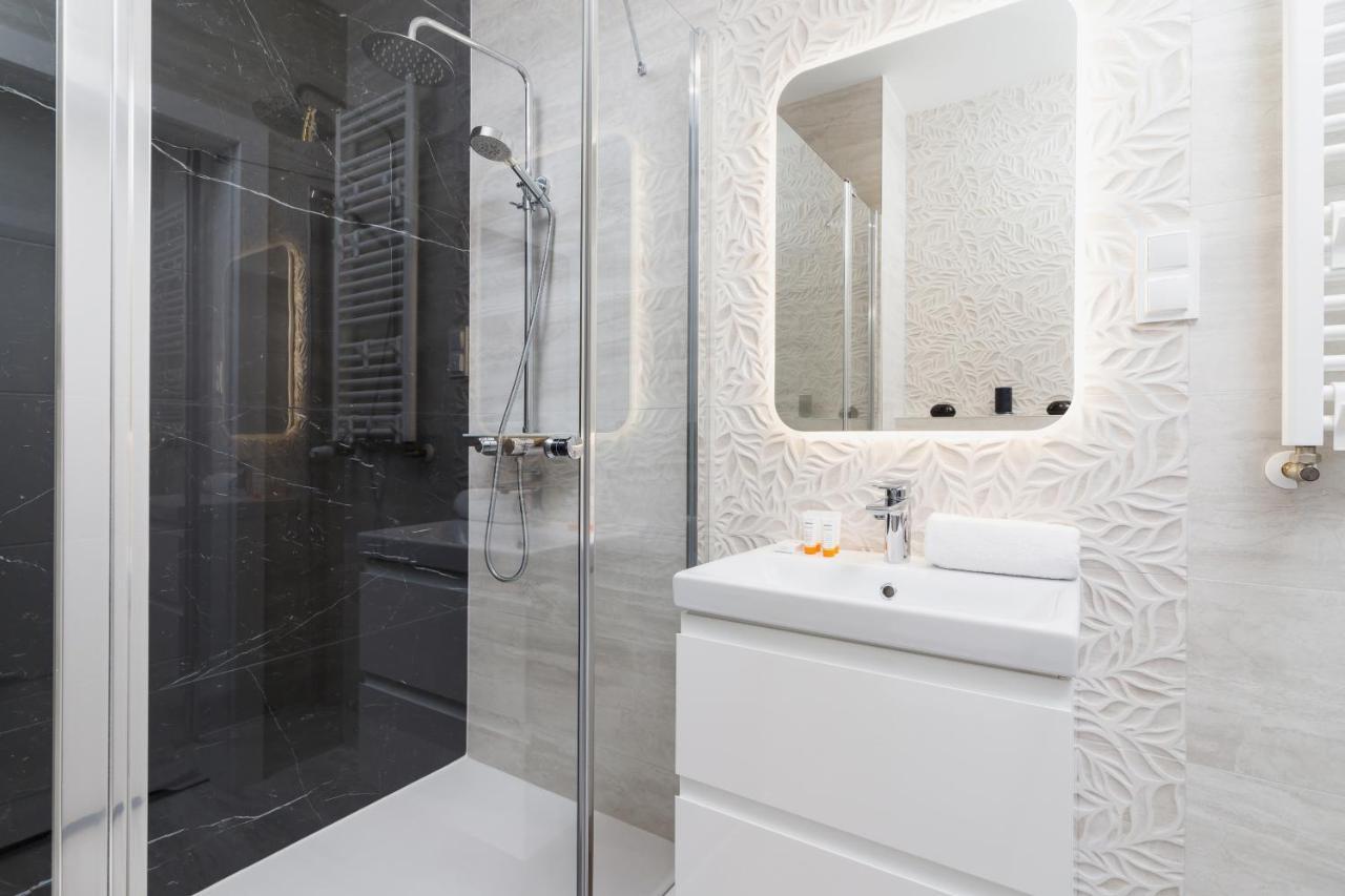 W Parku Lotnikow Tauron Arena By Renters Apartment *