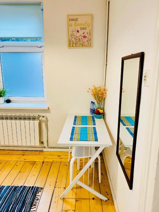 Apartment In Ivy Covered House, Near Old Town Krakow