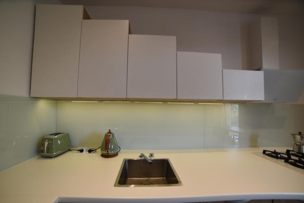 Designer 110m2 With King Size Beds & Equipped Kitchen