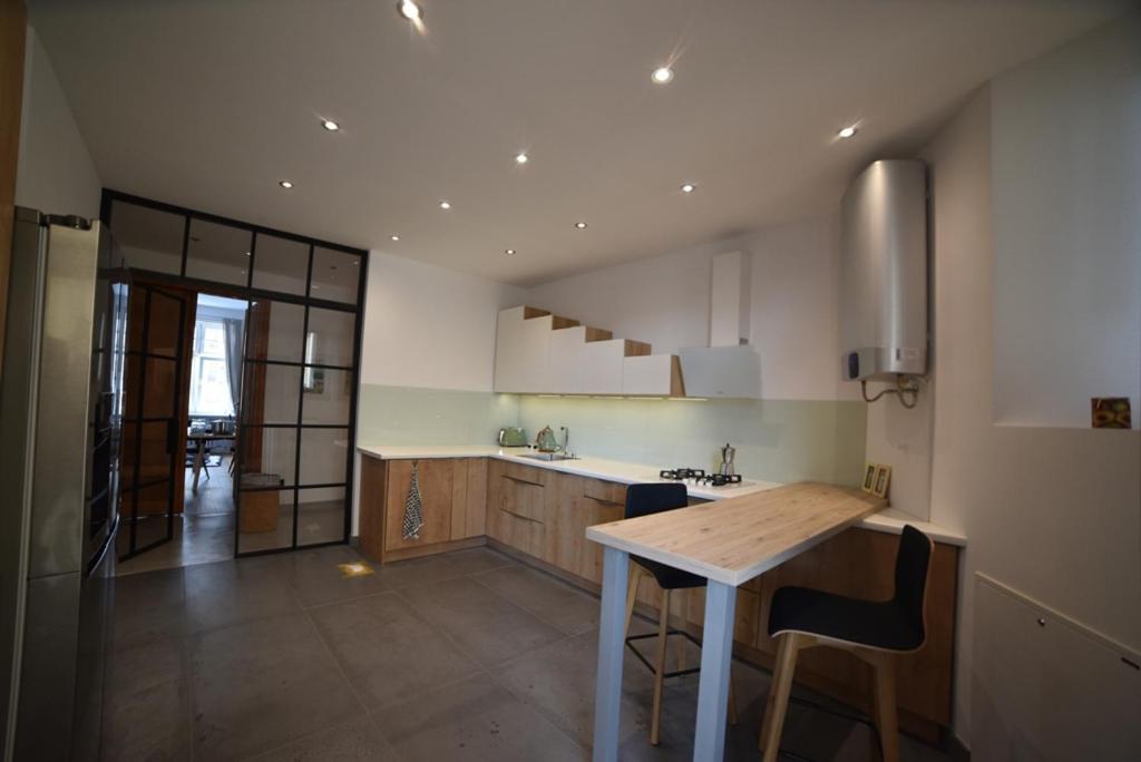 Designer 110m2 With King Size Beds & Equipped Kitchen * Krakow