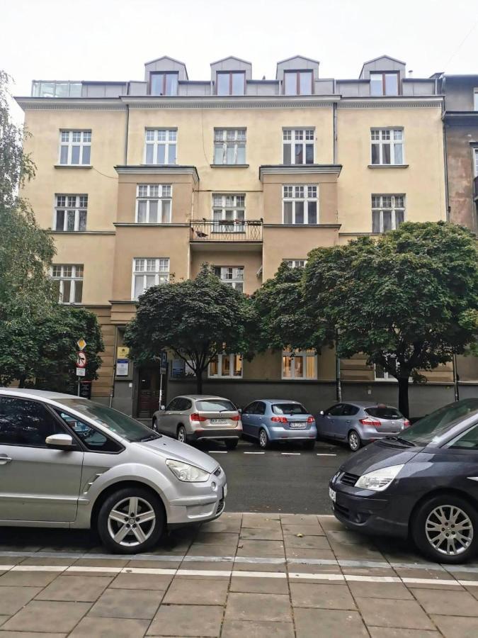 Apartment Designer 110m2 With King Size Beds & Equipped Kitchen *