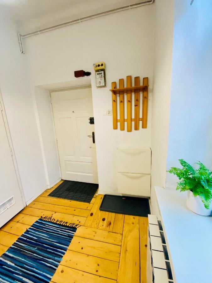 Apartment In Ivy Covered House, Near Old Town Krakow
