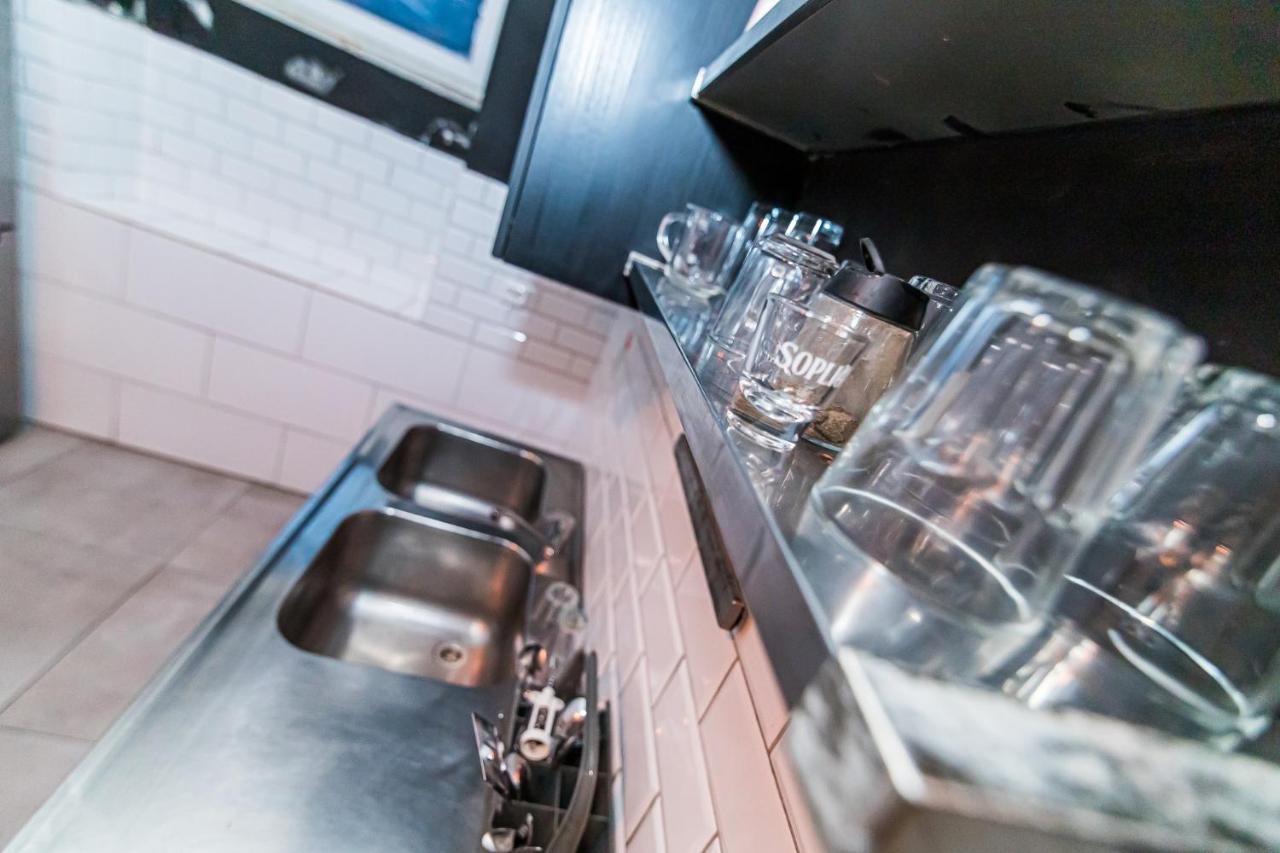 Make Your Own Party - Exclusive 200 Sqm Apartaments With Sauna And Snooker Table Hen&Stag Do Apartment