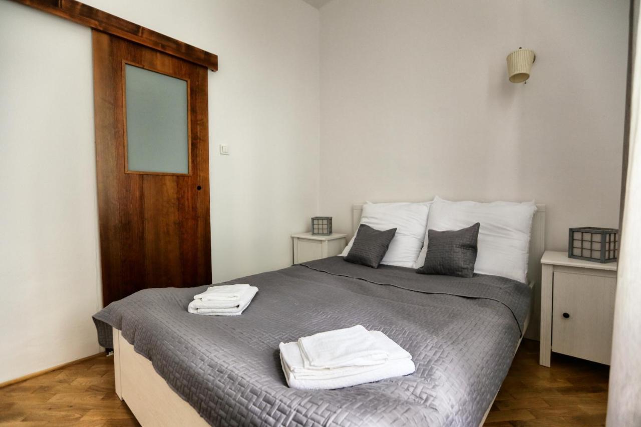 Apartment Next To The Main Square *