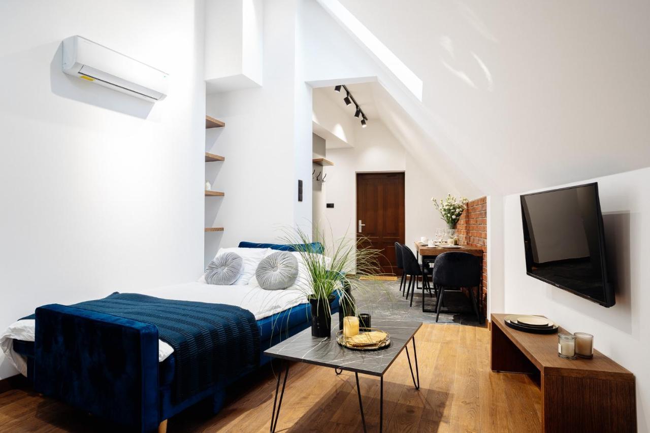 Main Square - Loftaffair Apartment