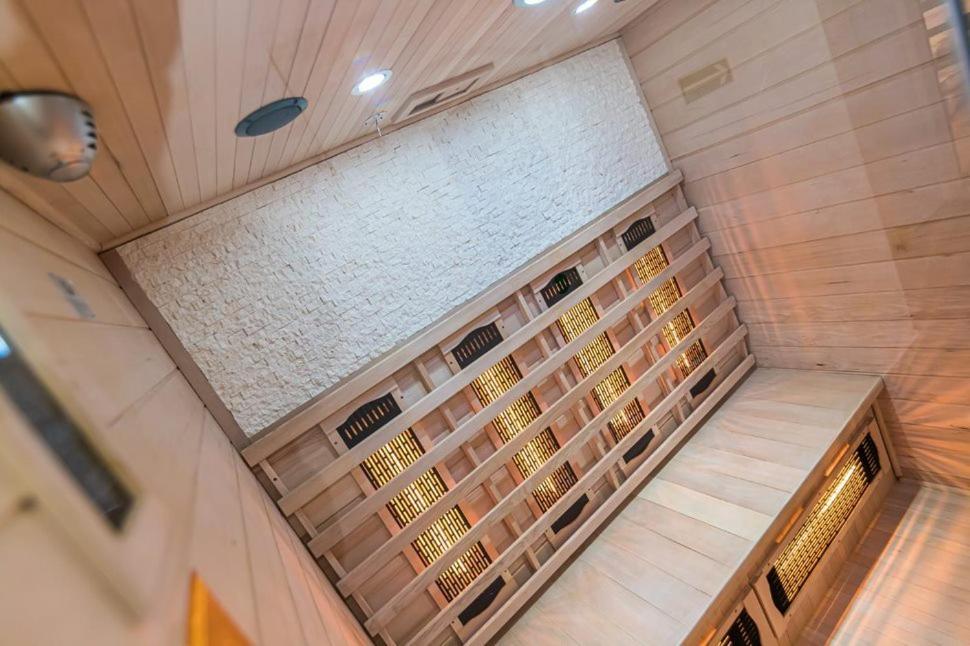 Make Your Own Party - Exclusive 200 Sqm Apartaments With Sauna And Snooker Table Hen&Stag Do Krakow