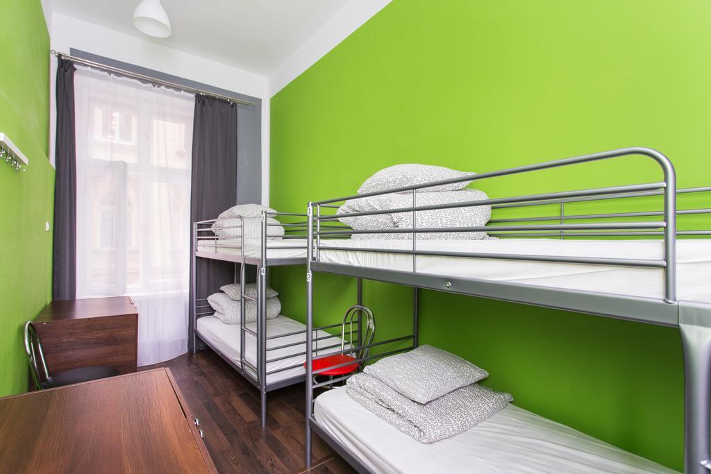 One World Hostel *