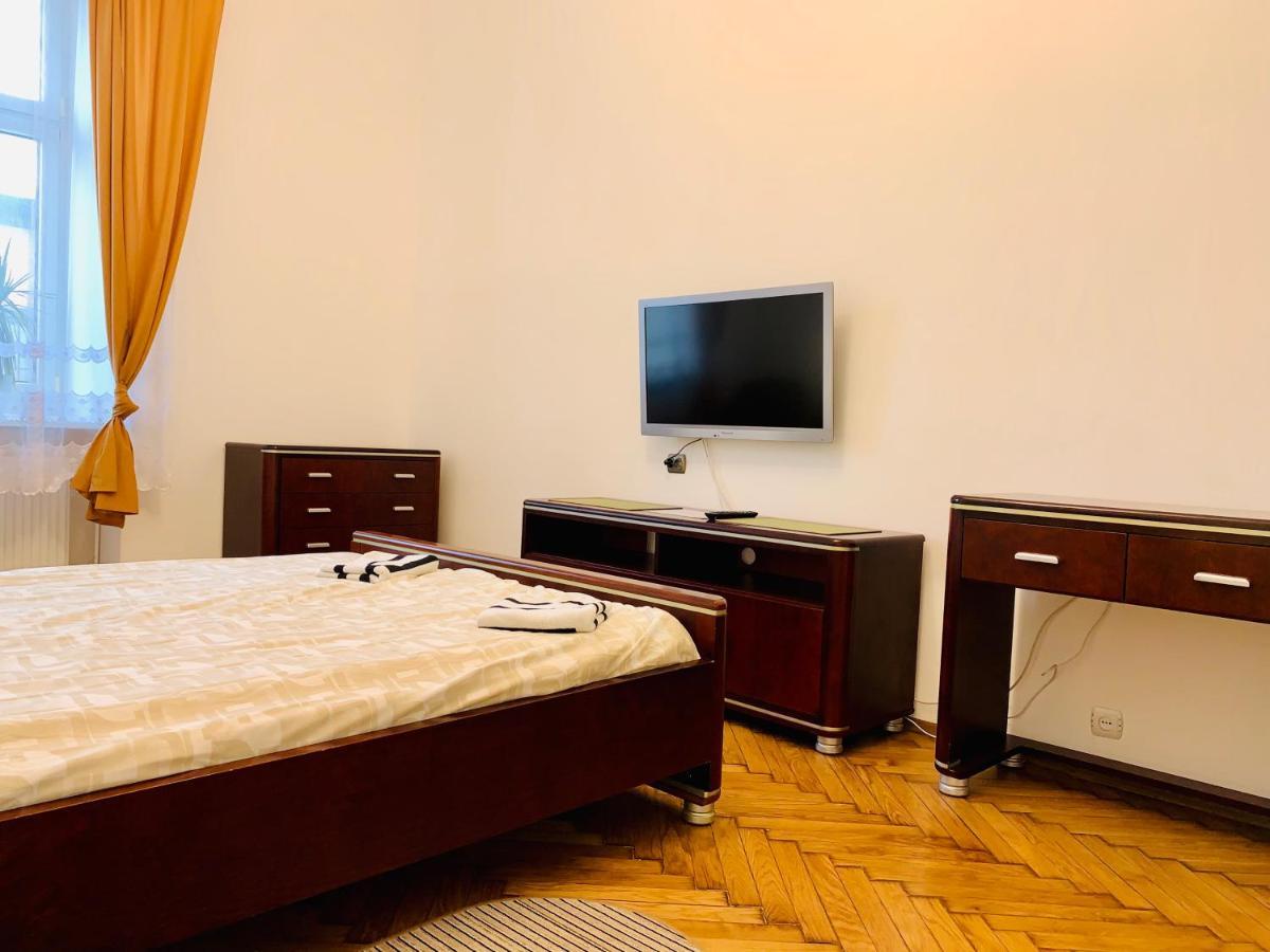 Apartment 400m To Main Square