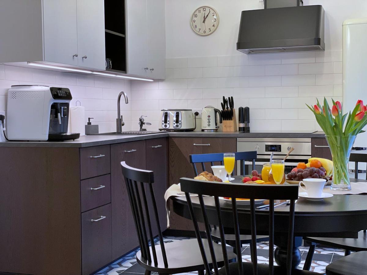 Rzeszowska 5 Apt. 3 * Krakow