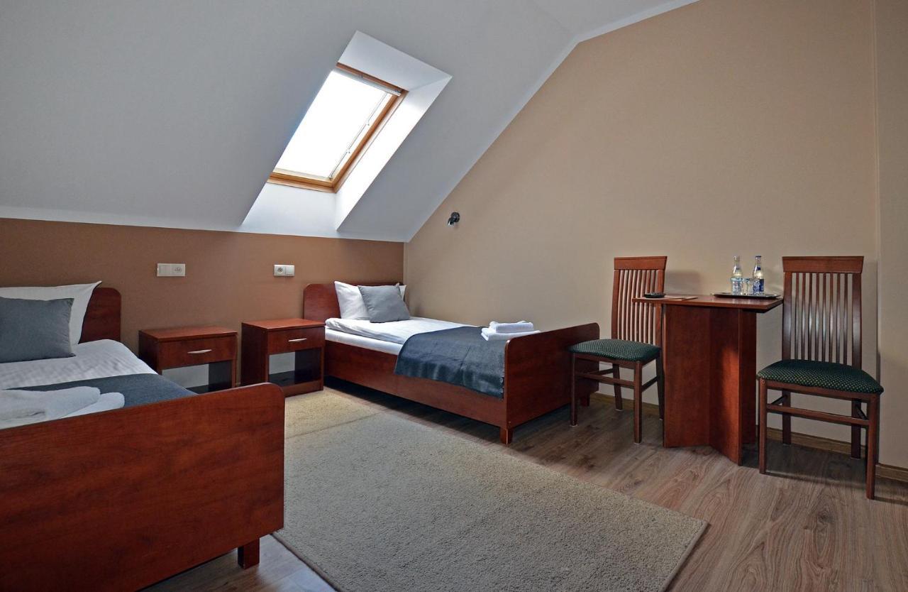 Hotel Tyniecki 3*