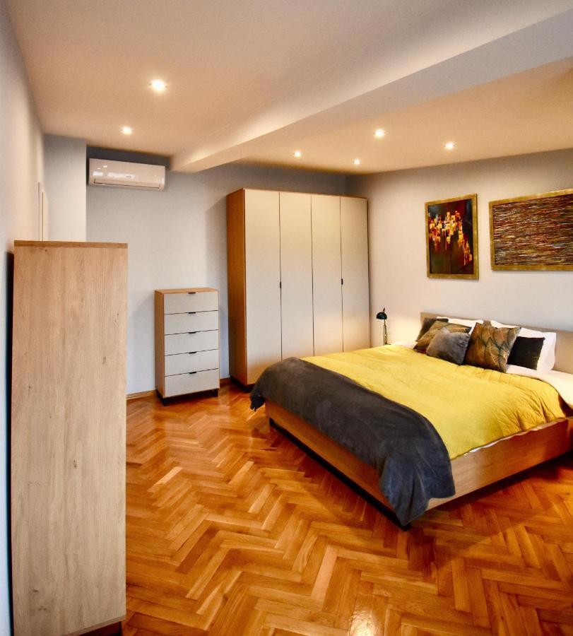 Krib Apartment *