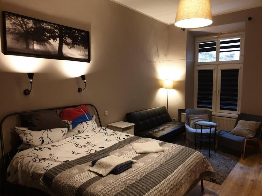 Apartament W Kamienicy W Centrum Krakowa Apartment *