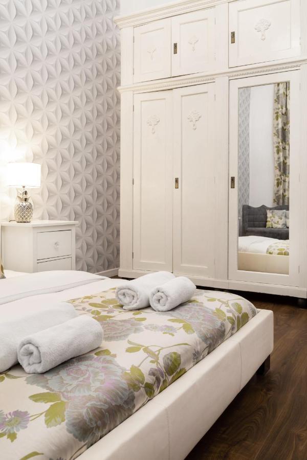 Househost Apartment: Boguslawskiego Street * Cracóvia