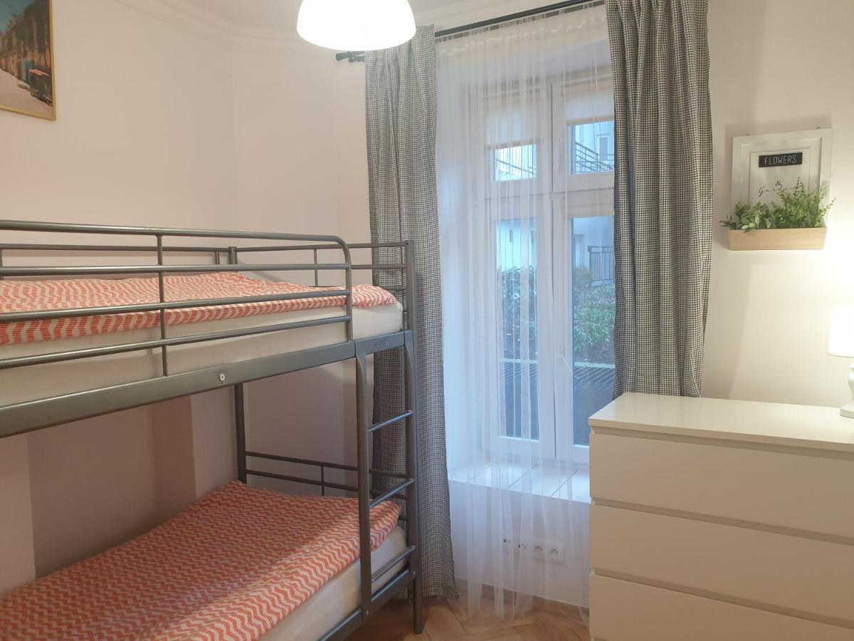 Hostel Royal Old Town *